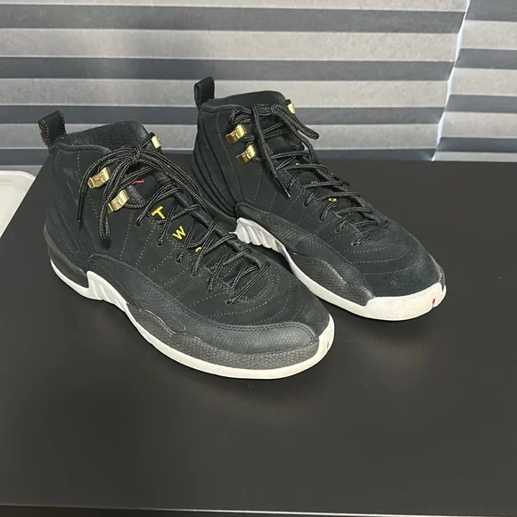 NIKE AIR JORDAN 12 RETRO REVERSE TAXI SNEAKERS
